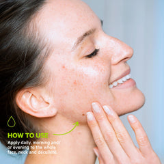 SVR Sebiaclear ultra-fluid texture image highlights fast absorption and matte finish