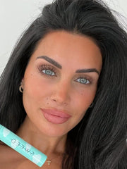 SWEED Cloud Mascara shows a glossy finish that holds a curl all day.