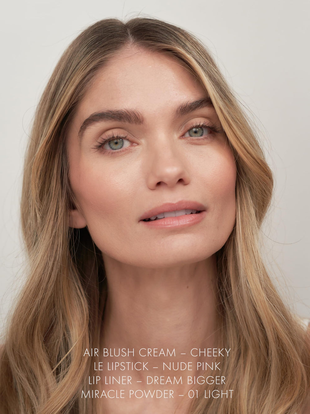 Sweed Le Lipstick glide demonstrates a smooth, even application.