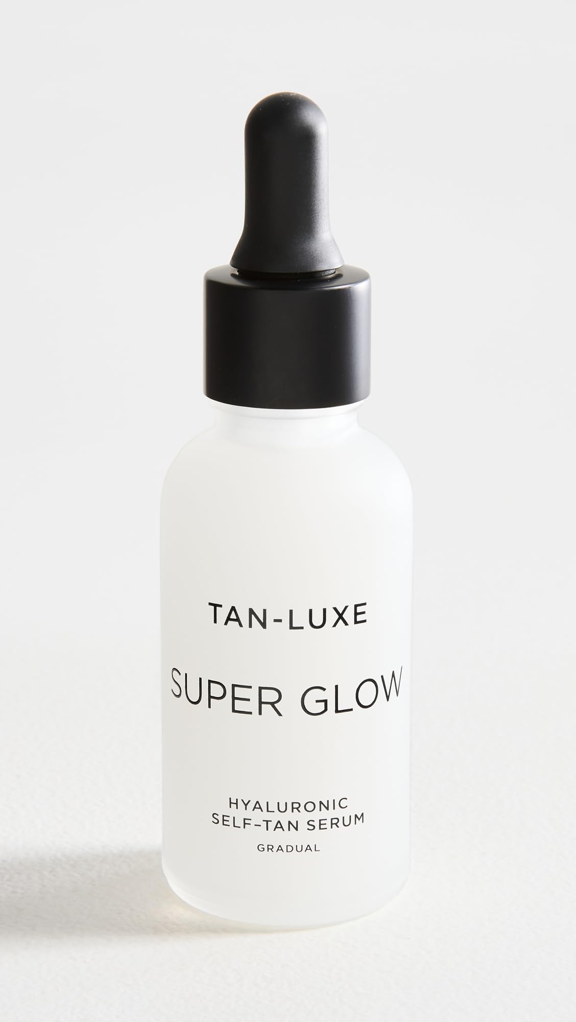 TAN-LUXE Super Glow application swirl demonstrates gradual glow with lightweight hydration