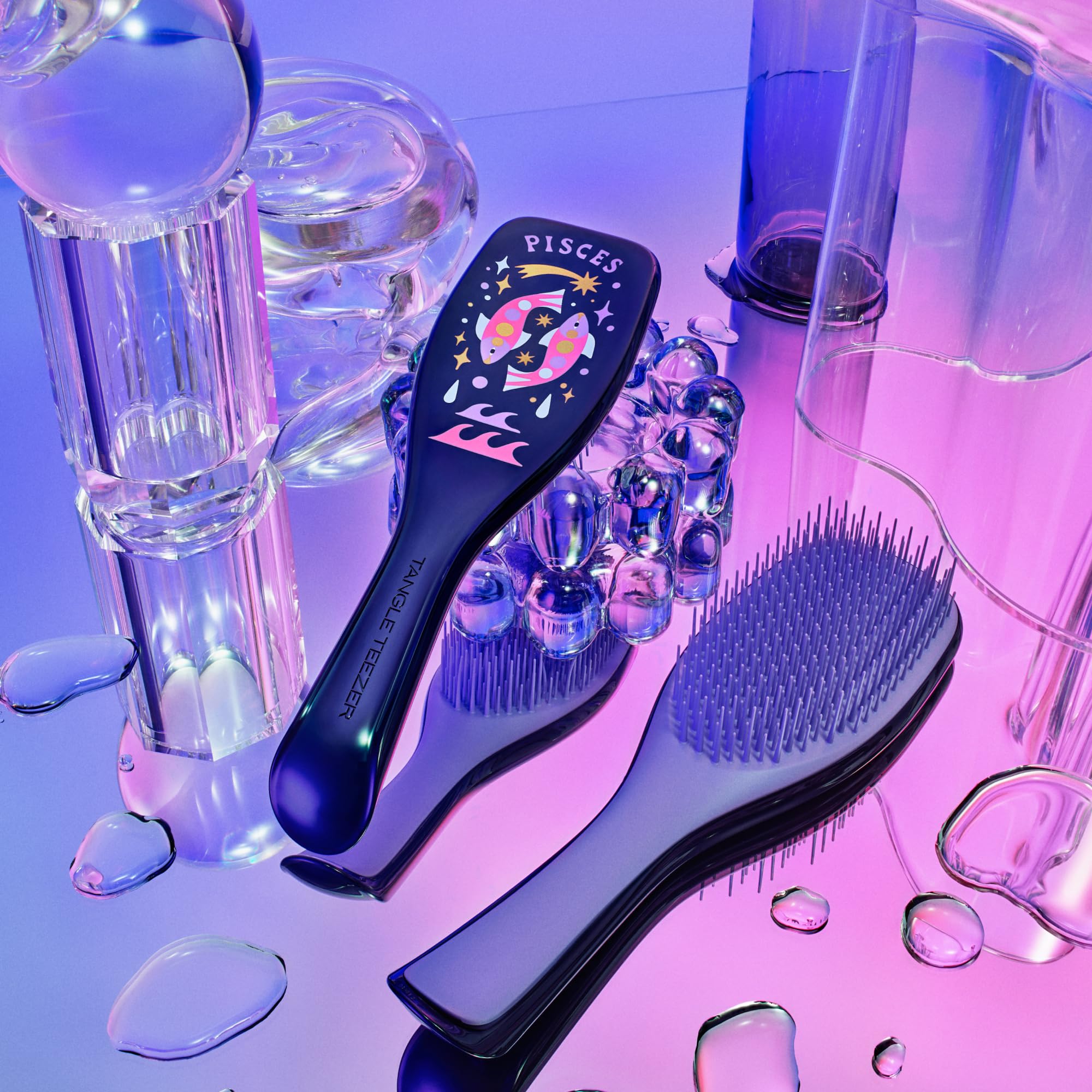 Tangle Teezer Zodiac Pisces detangler product-packaging highlights gift-ready styling tool.