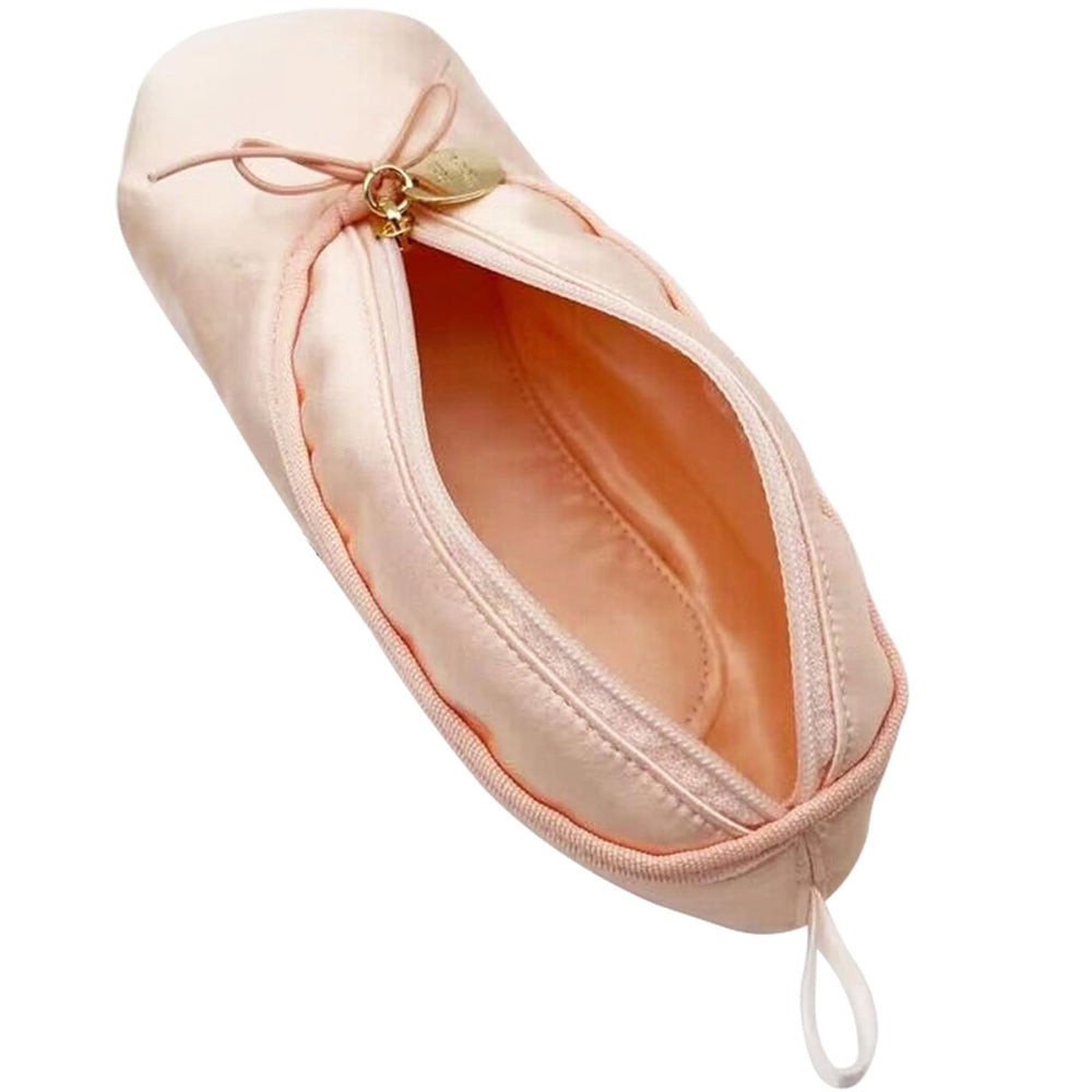 TCULIHWY makeup ballet bag front view showing compact travel-friendly design for on-the-go touch-ups.