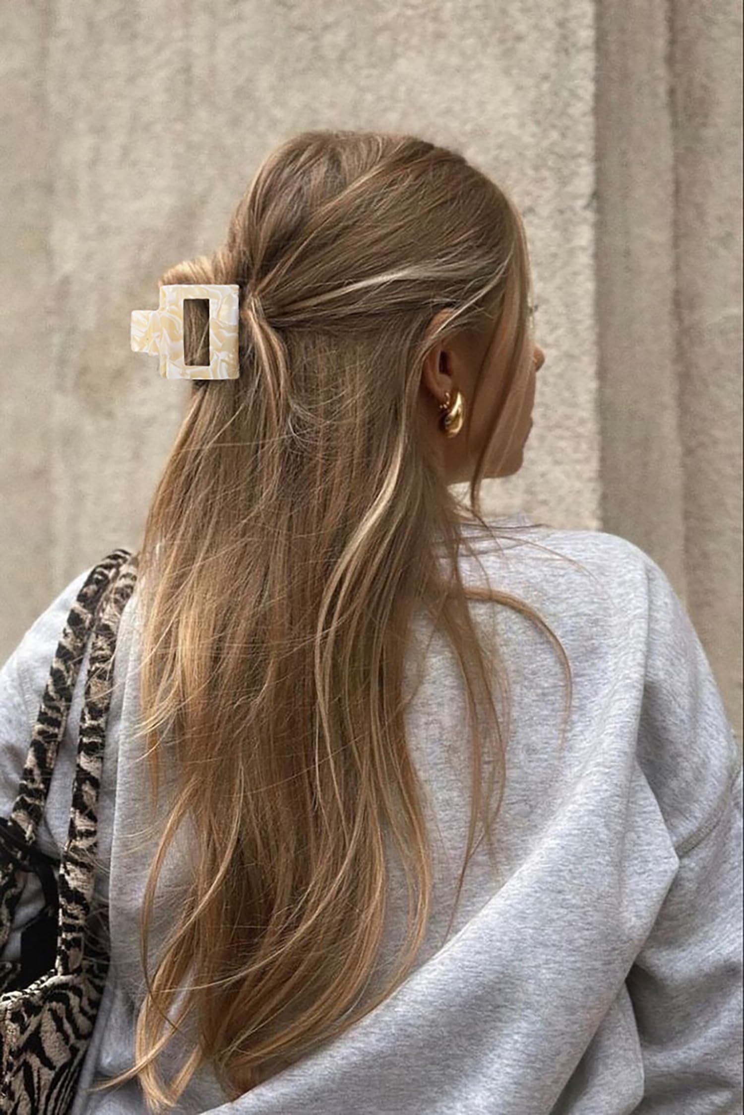 TEBIEKOY four-color set offers versatile styling options and easy matching.