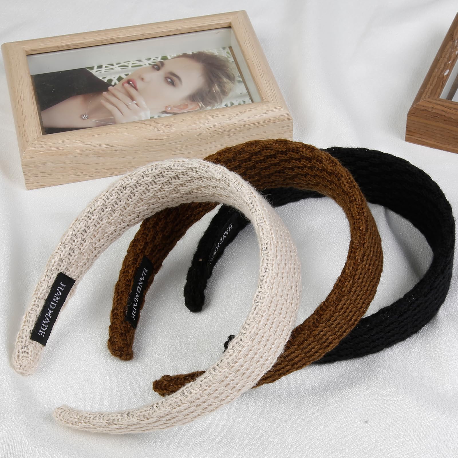 TEBIEKOY headbands fit all hair types from short to thick for easy styling.