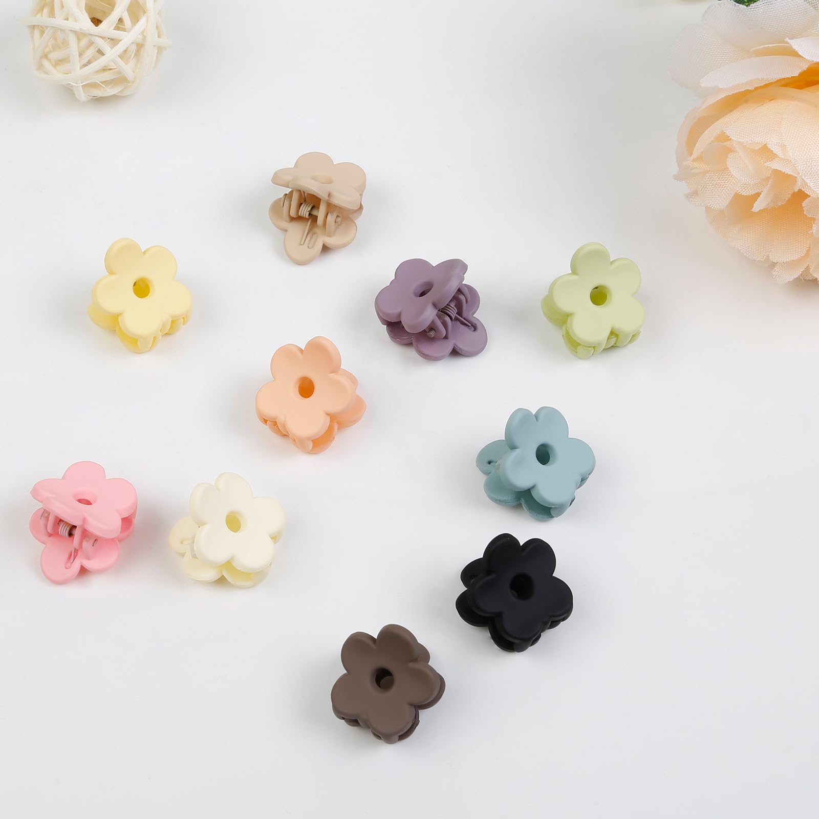 TEBIEKOY small hair clip 0.8 inch size ideal for delicate baby and fine hair.