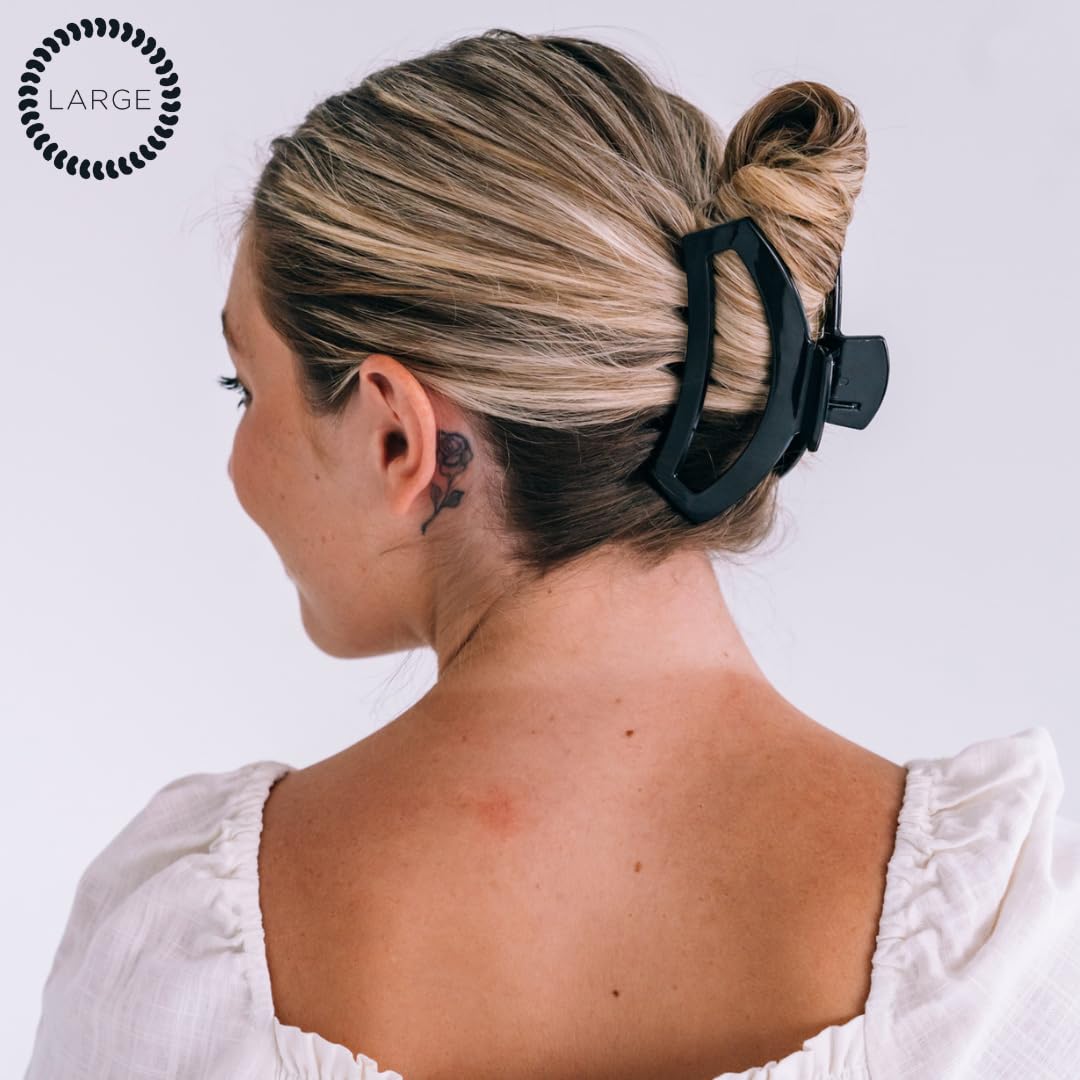 Teleties bendable-teeth clip action demonstrates durable shape for thick hair.
