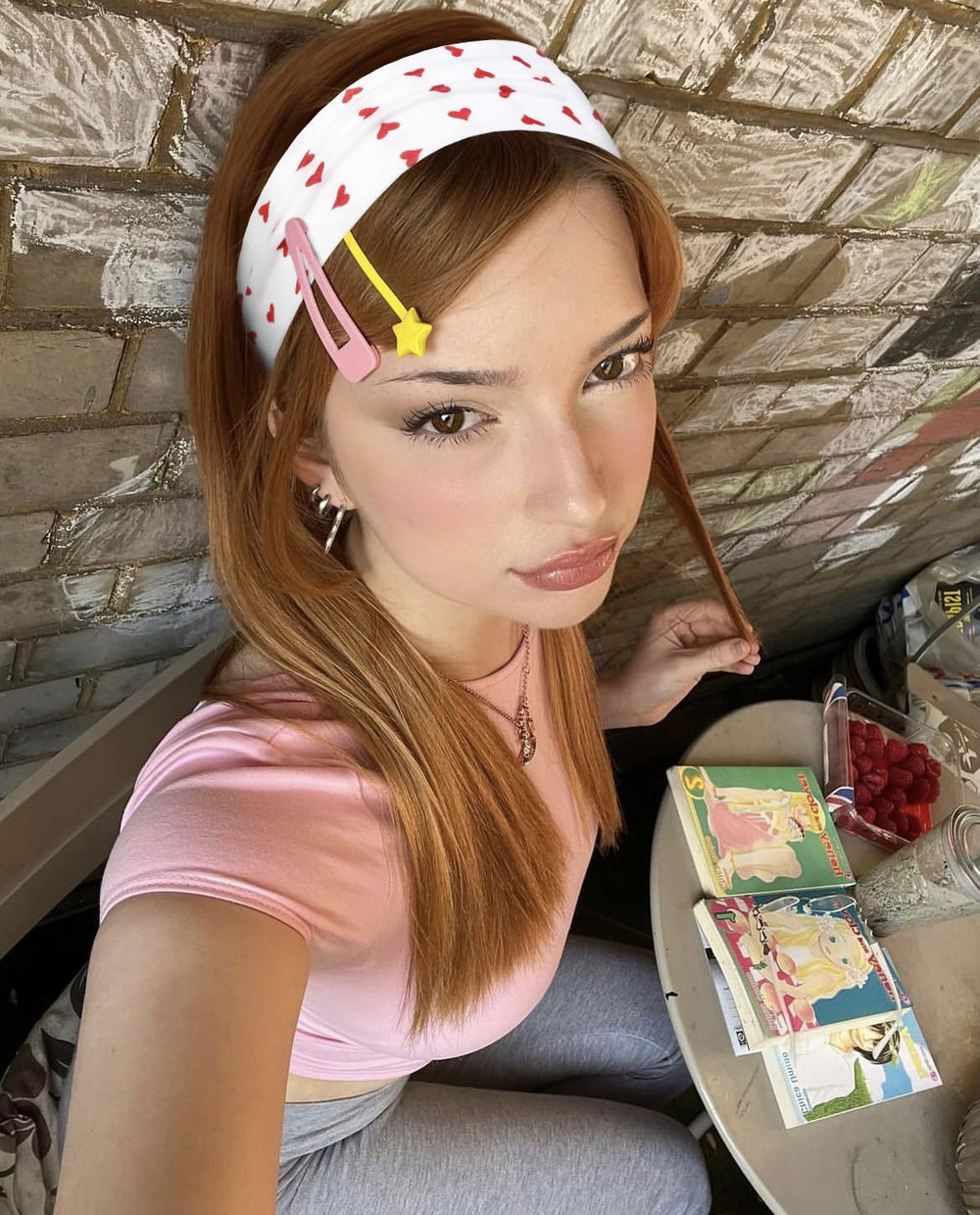 TERSE floral leaves headband offers versatile style for daily wear.
