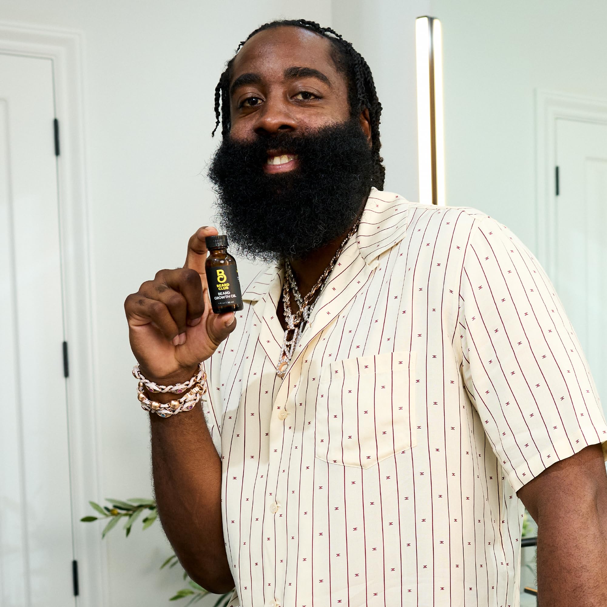 The Beard Club Growth Oil ingredients show castor, coconut, avocado for nourishing care.