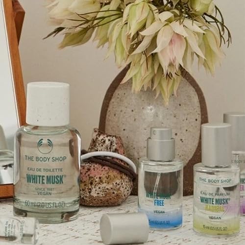 Label on The Body Shop White Musk EDT bottle emphasizes recyclable packaging and planet-friendly choices.