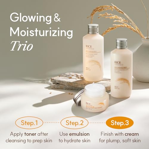 The Face Shop Rice Ceramide Emulsion finish appears non-greasy and comfortable for sensitive skin
