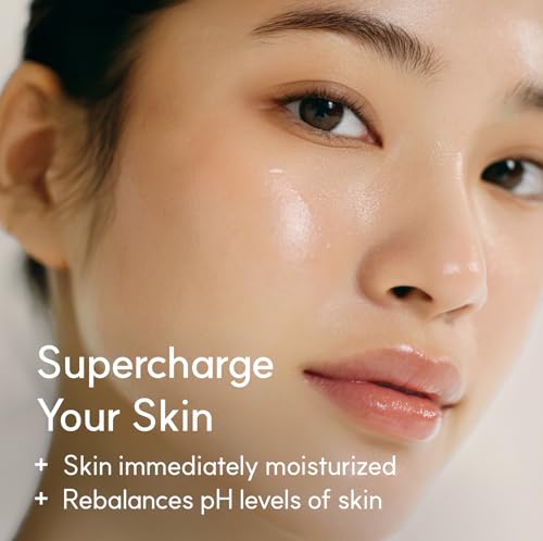 The Face Shop Rice Extracts and Rice Bran Oil swirl showing nourishing hydration