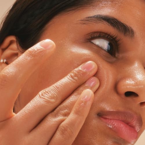 Rice Water Bright Light extract close-up highlights radiant hydration