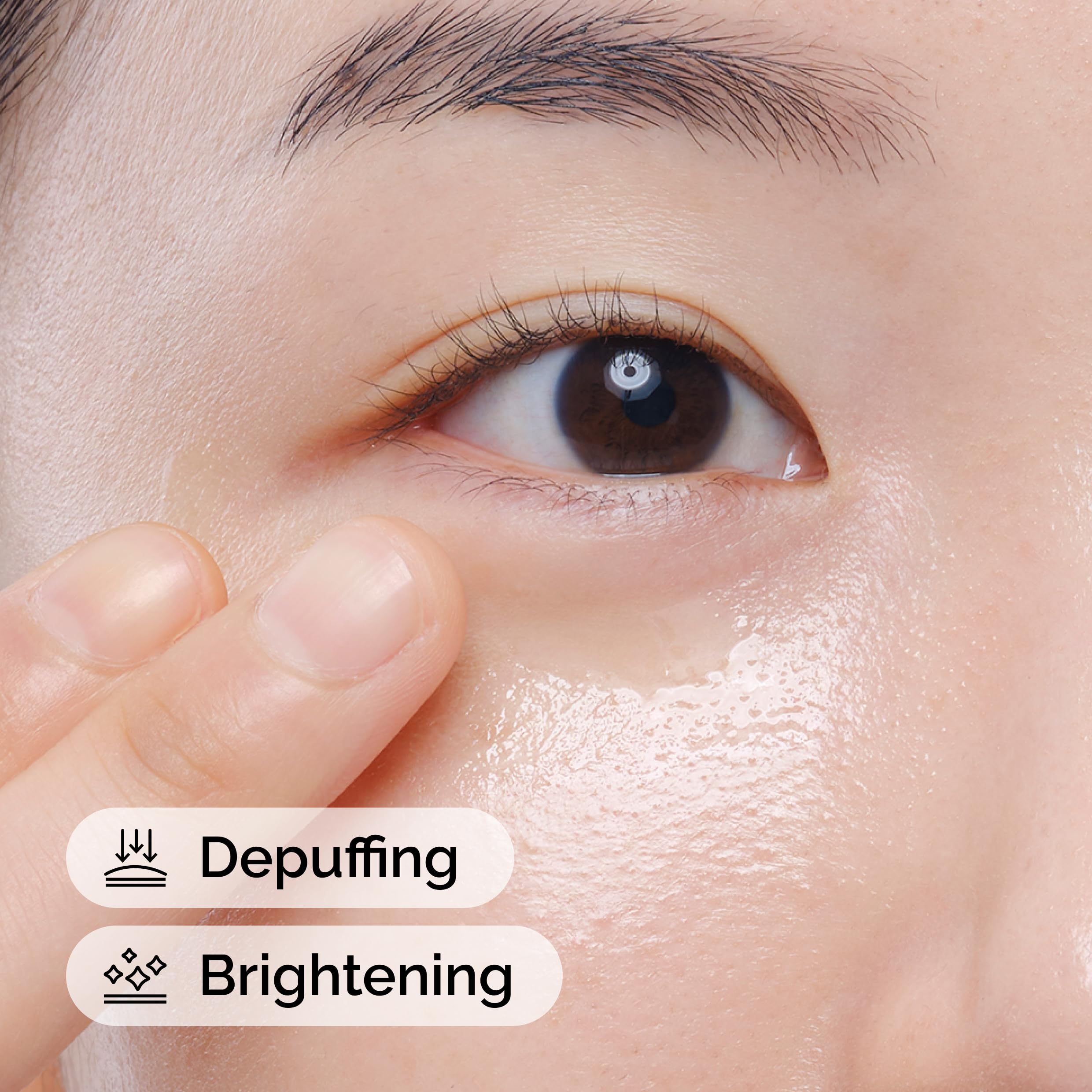 The Ordinary applied to hand, demonstrating absorbent fast-absorbing benefit