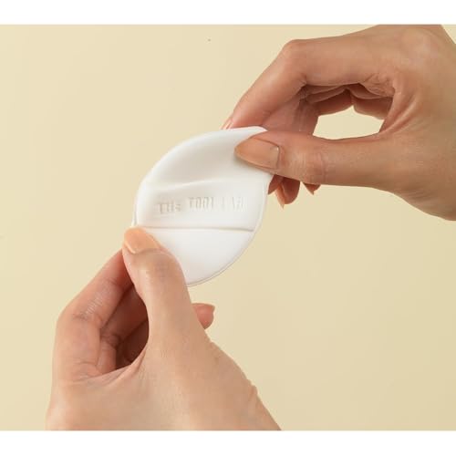 THE TOOL LAB oval makeup sponge in use on skin for even coverage