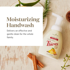 Ingredient spotlight showing aloe, ginkgo biloba, and green tea for moisturized skin