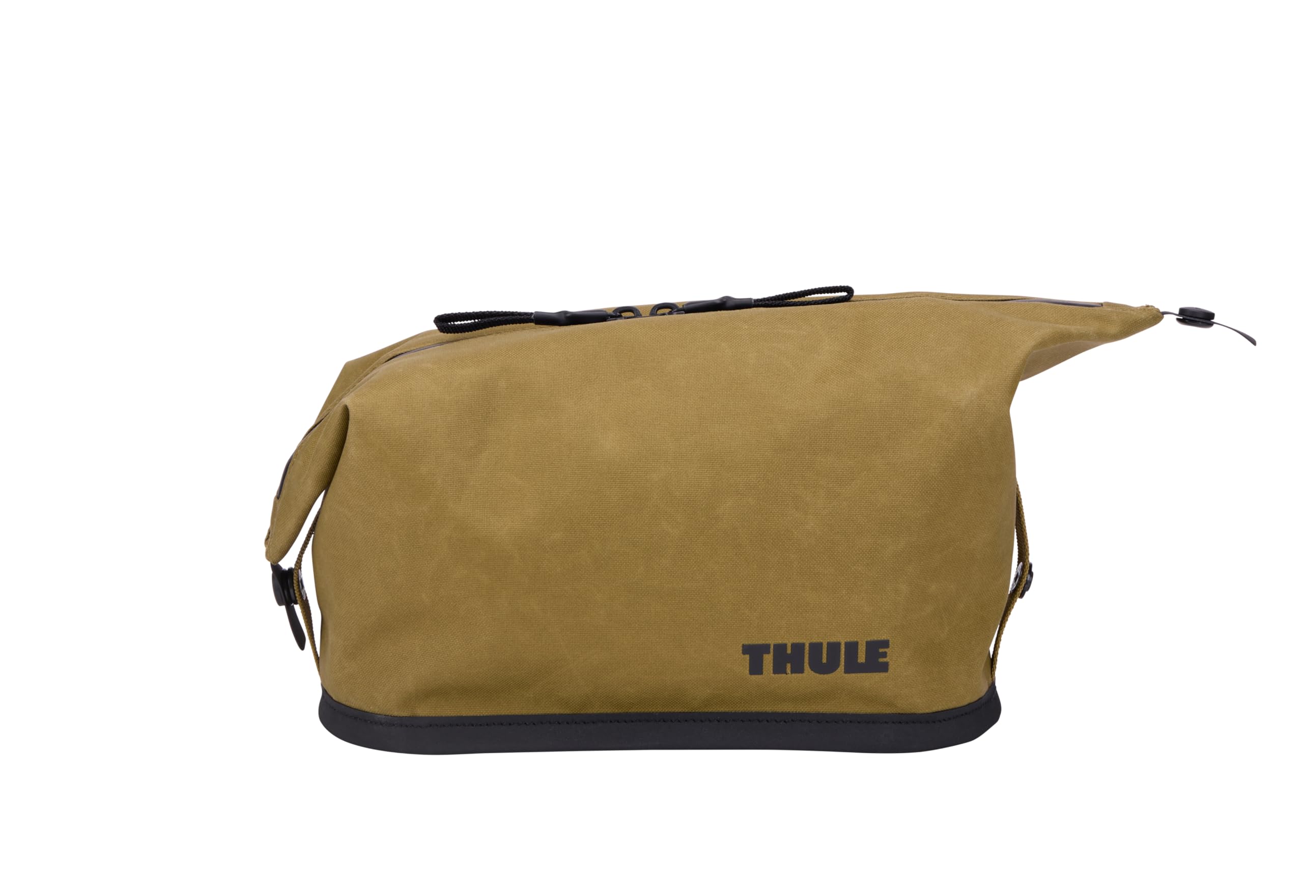 Thule Aion easy-to-clean interior keeps gear tidy after trips.