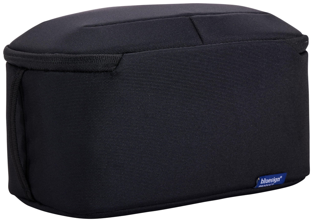 Thule Subterra 2 Toiletry Bag wipeable interior for quick cleaning after trips.
