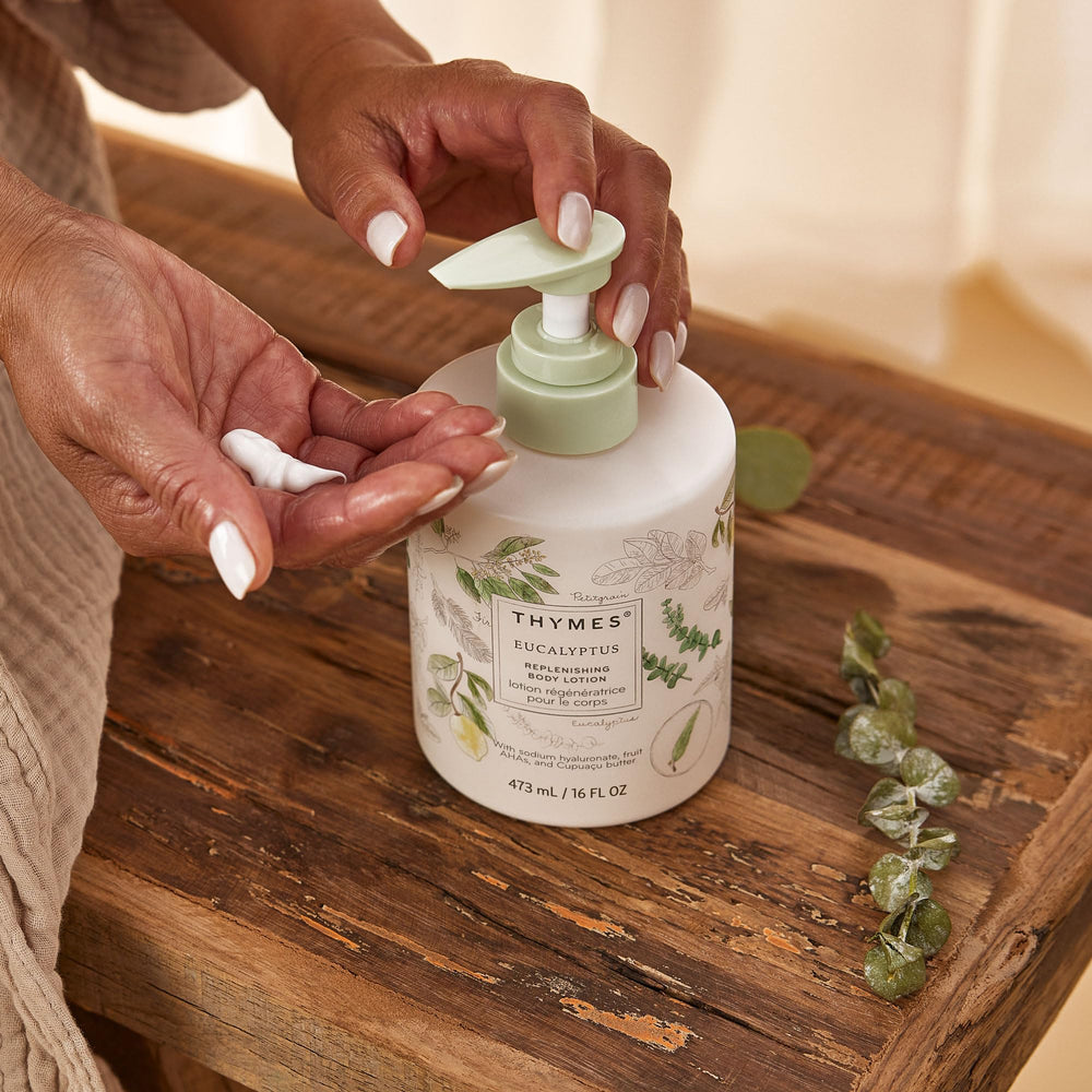 Thymes sodium hyaluronate ingredient label indicates strong moisture retention.