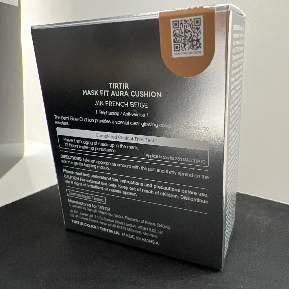 TIRTIR Mask Fit Aura Silver Cushion semi-glow finish on skin for natural coverage.