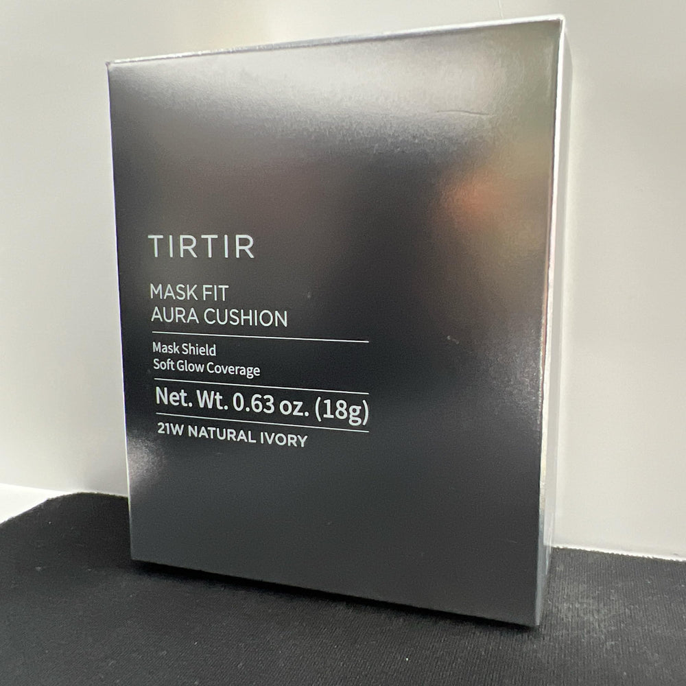 TIRTIR Natural Ivory 21W matches fair-to-light undertones for a seamless blend.