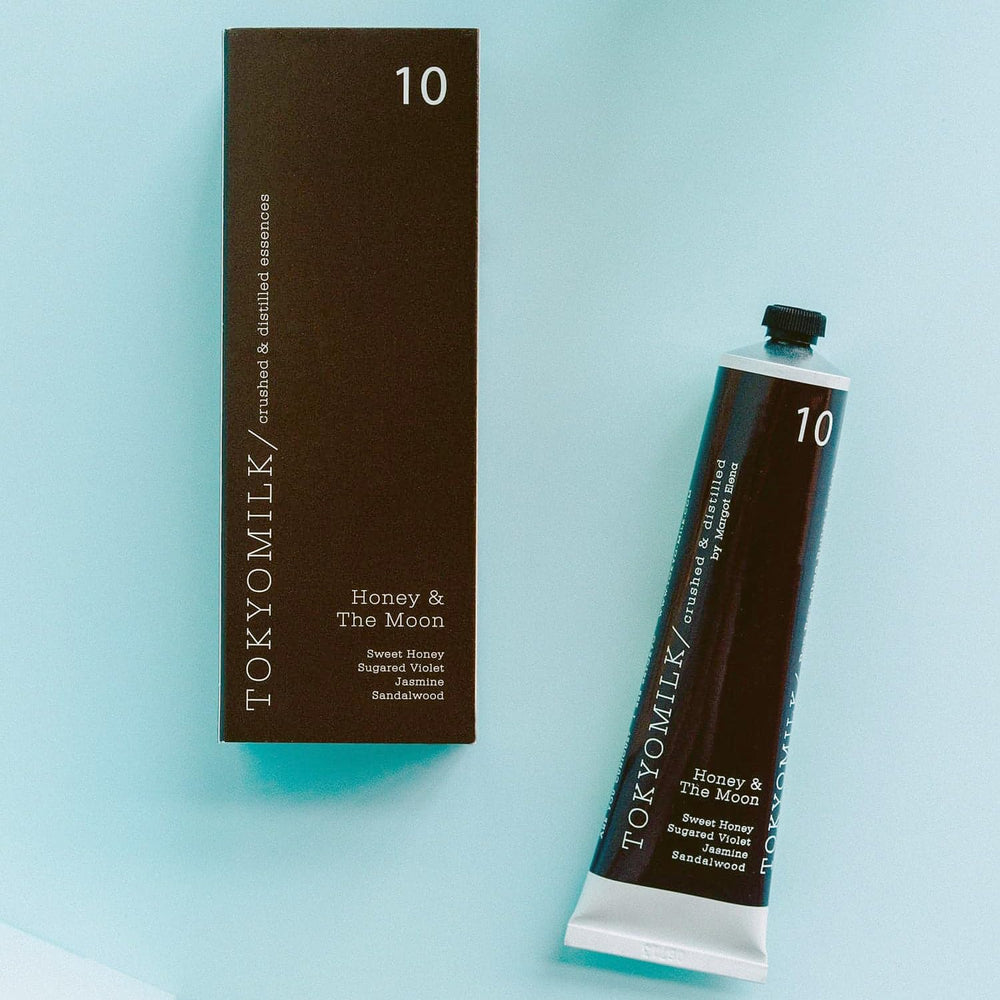 TOKYOMILK Honey & The Moon Handcreme petrichor note evokes soothing aroma.