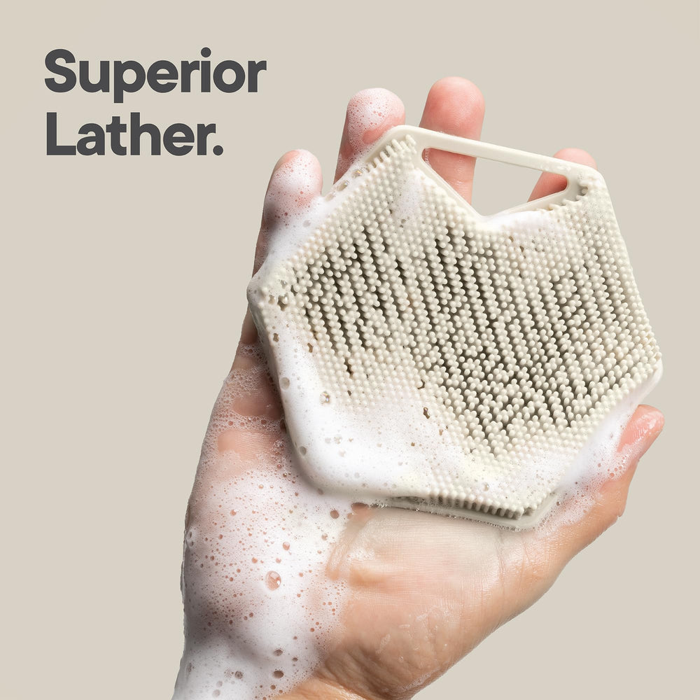 TOOLETRIES Body Scrubber 2.0 fits a compact shower size for easy storage.