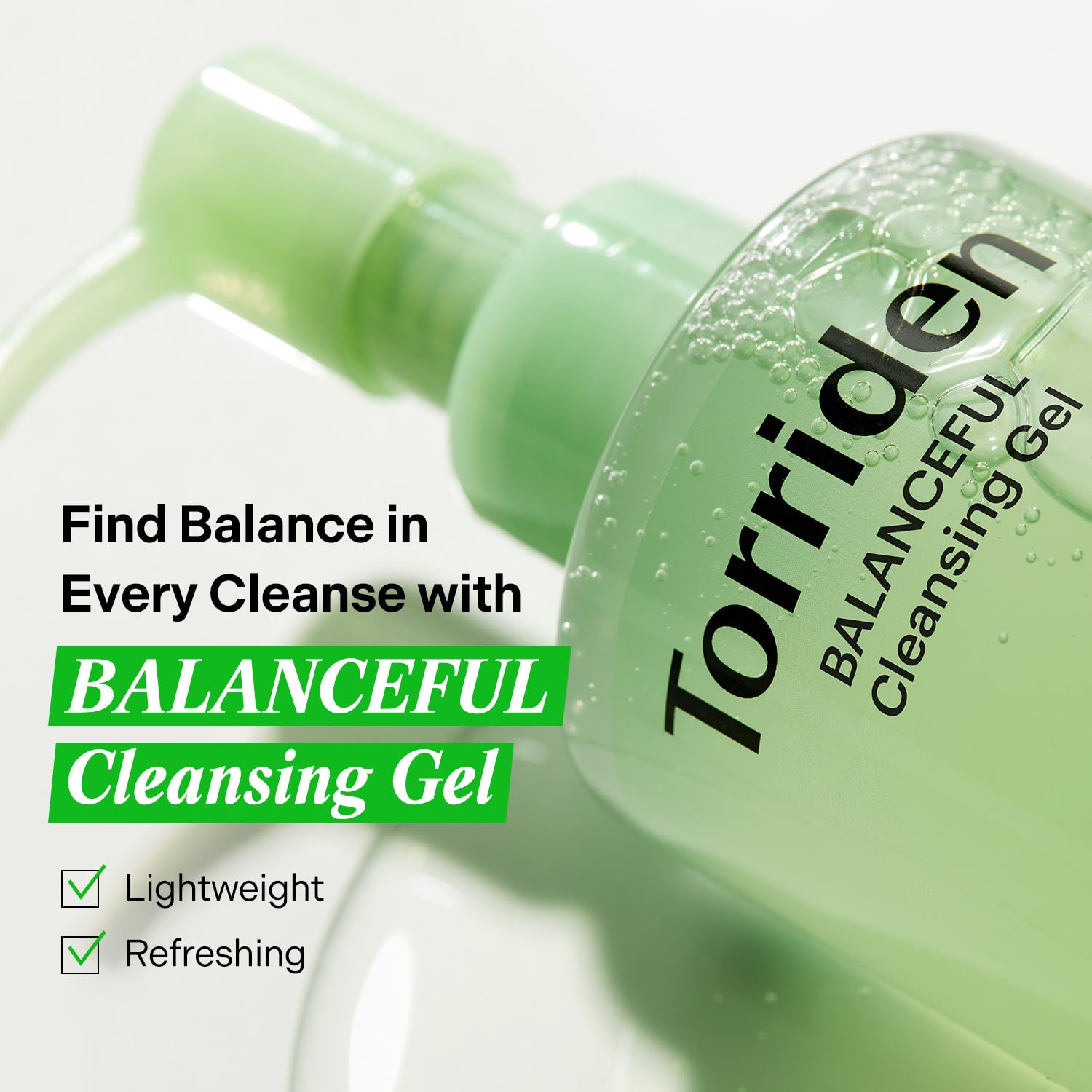 Torriden BALANCEFUL Cleansing Gel lather closeup shows creamy foam for gentle cleansing.