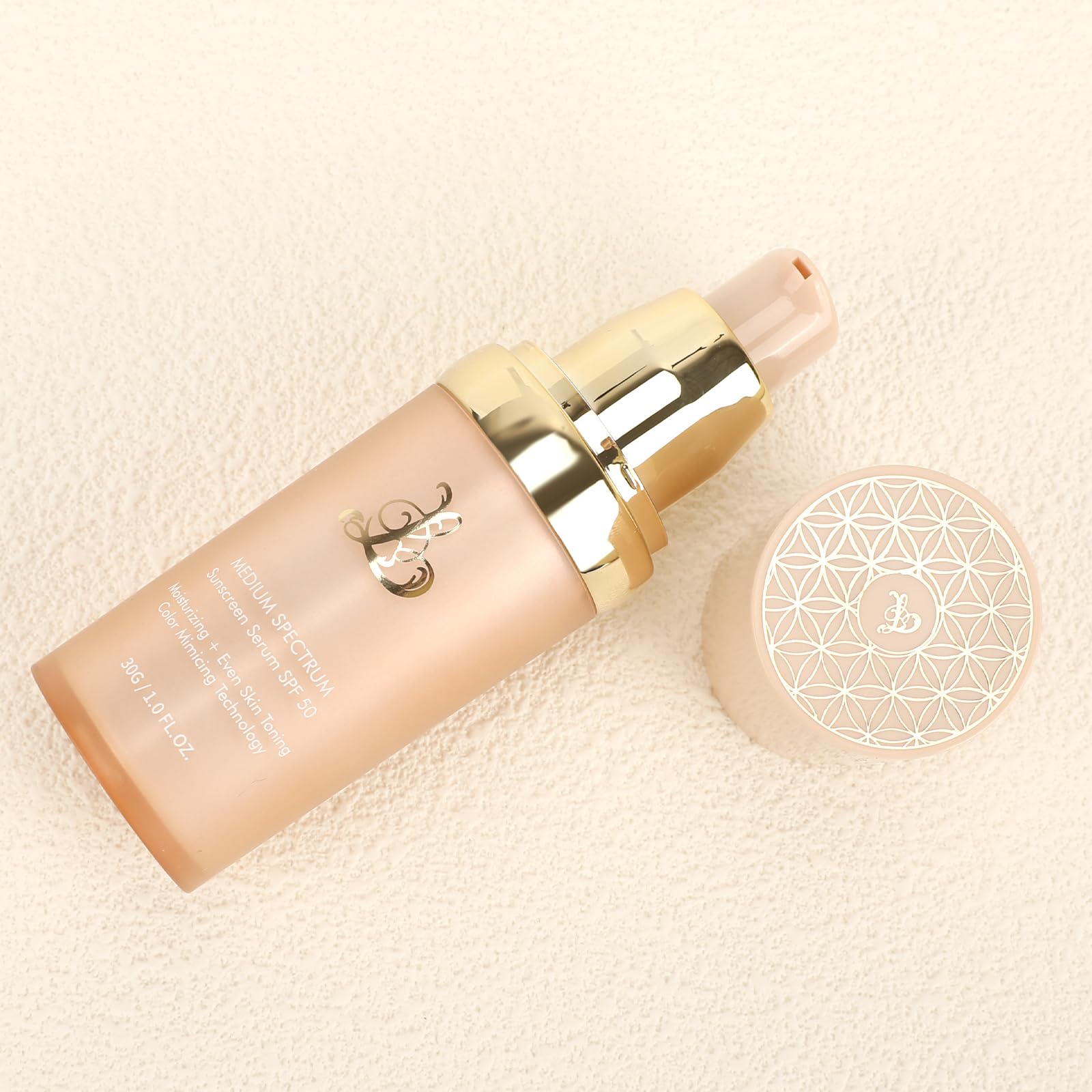TOSOUATOP 4in1 foundation packaging features sleek, travel-friendly design.