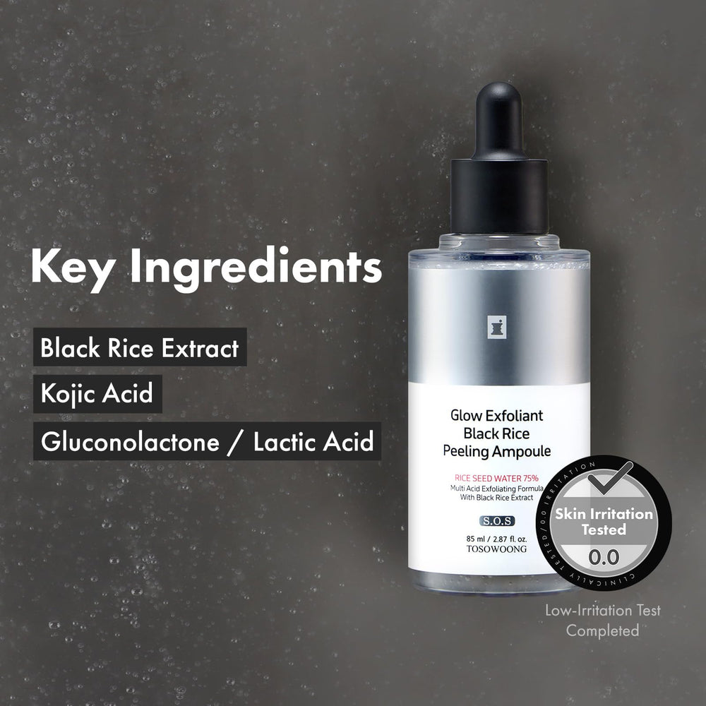 TOSOWOONG ampoule being poured into hand for gentle exfoliation step