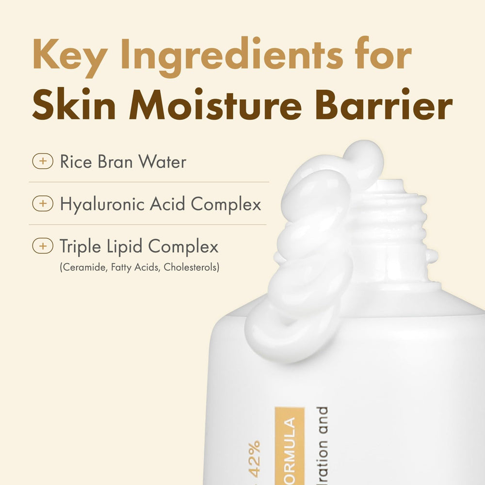 TOSOWOONG application on hand illustrating fast absorption and instant hydration