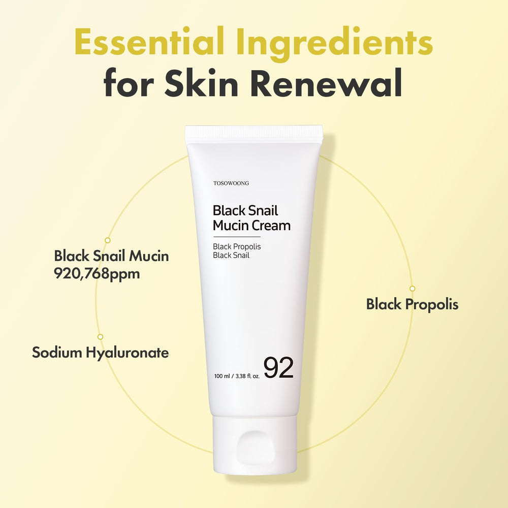 TOSOWOONG Black Snail Mucin 92% texture application scene for lightweight moisture