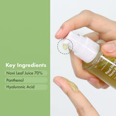 TOSOWOONG applying ampoule to hand demonstrating quick absorption