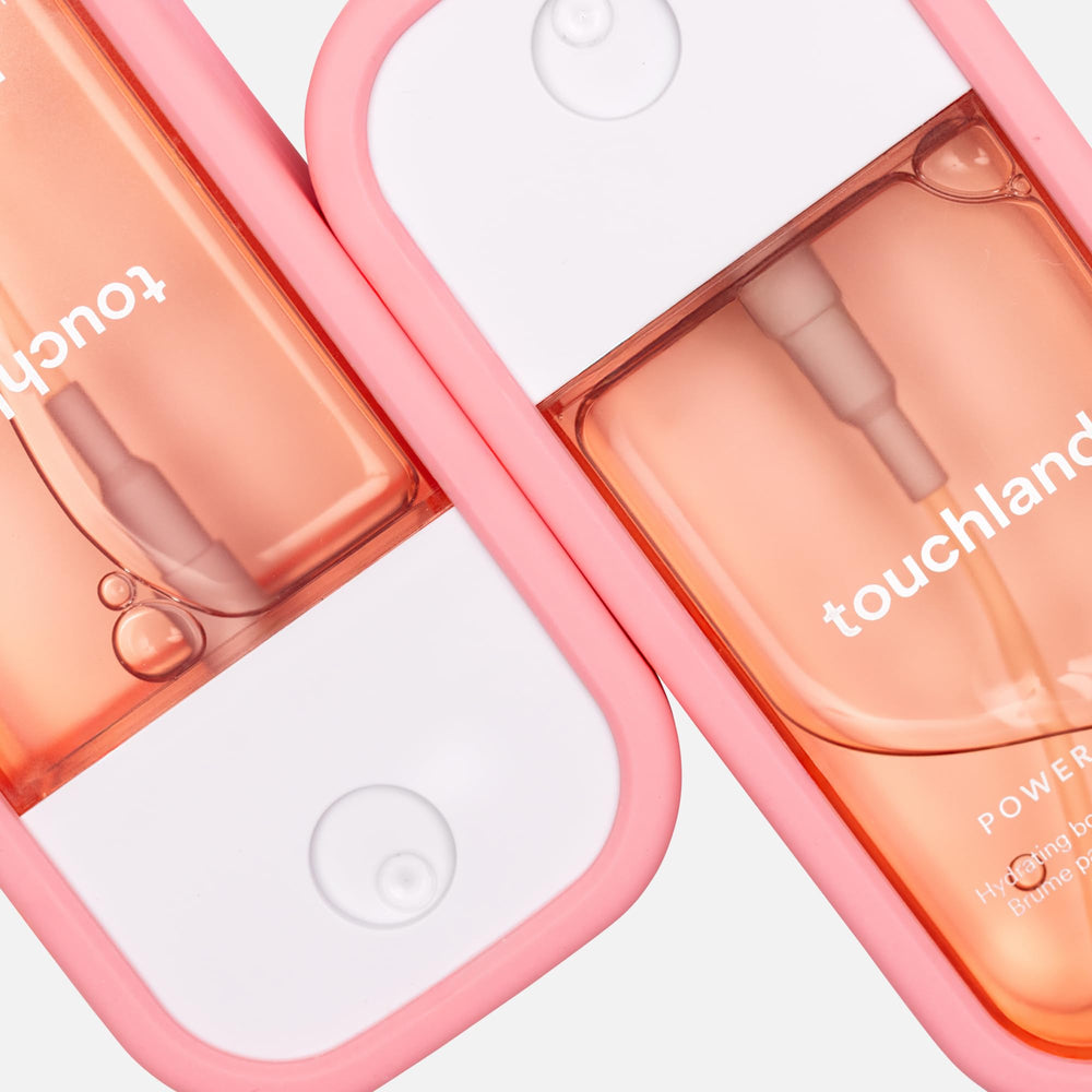 Touchland practicidad en movimiento, fragancia siempre disponible.
