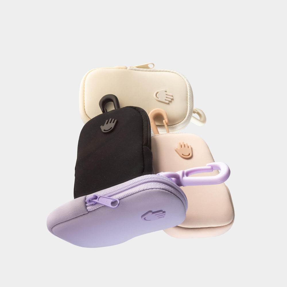 Touchland Touchette Ivory zipper opens smoothly for quick access to essentials.