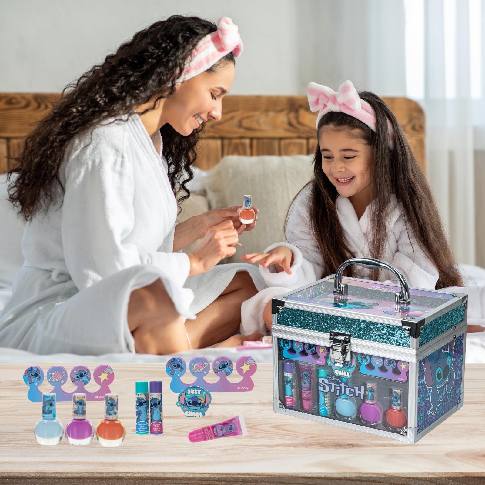 Townley Girl Stitch Train Case brushes for precise lip eye and cheek application