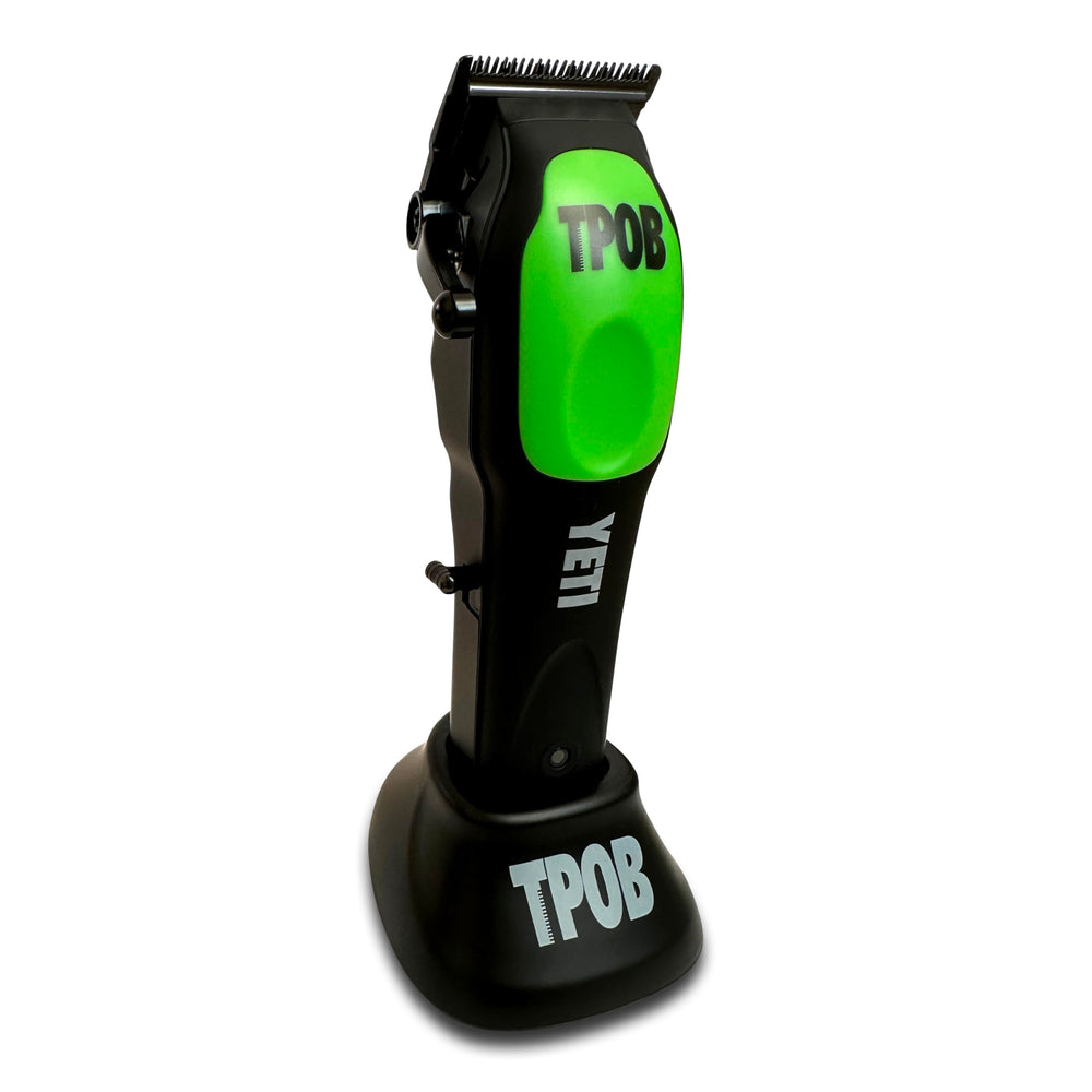 TPOB YETI box content includes guards and charging base for ready-to-use grooming.