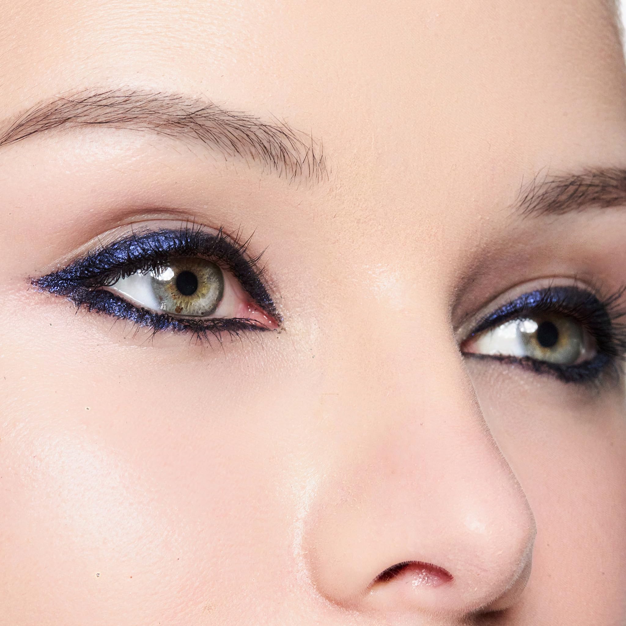 Trish McEvoy Intense Gel Eye Liner Arabian Nights waterproof swatch proves long-wear performance.