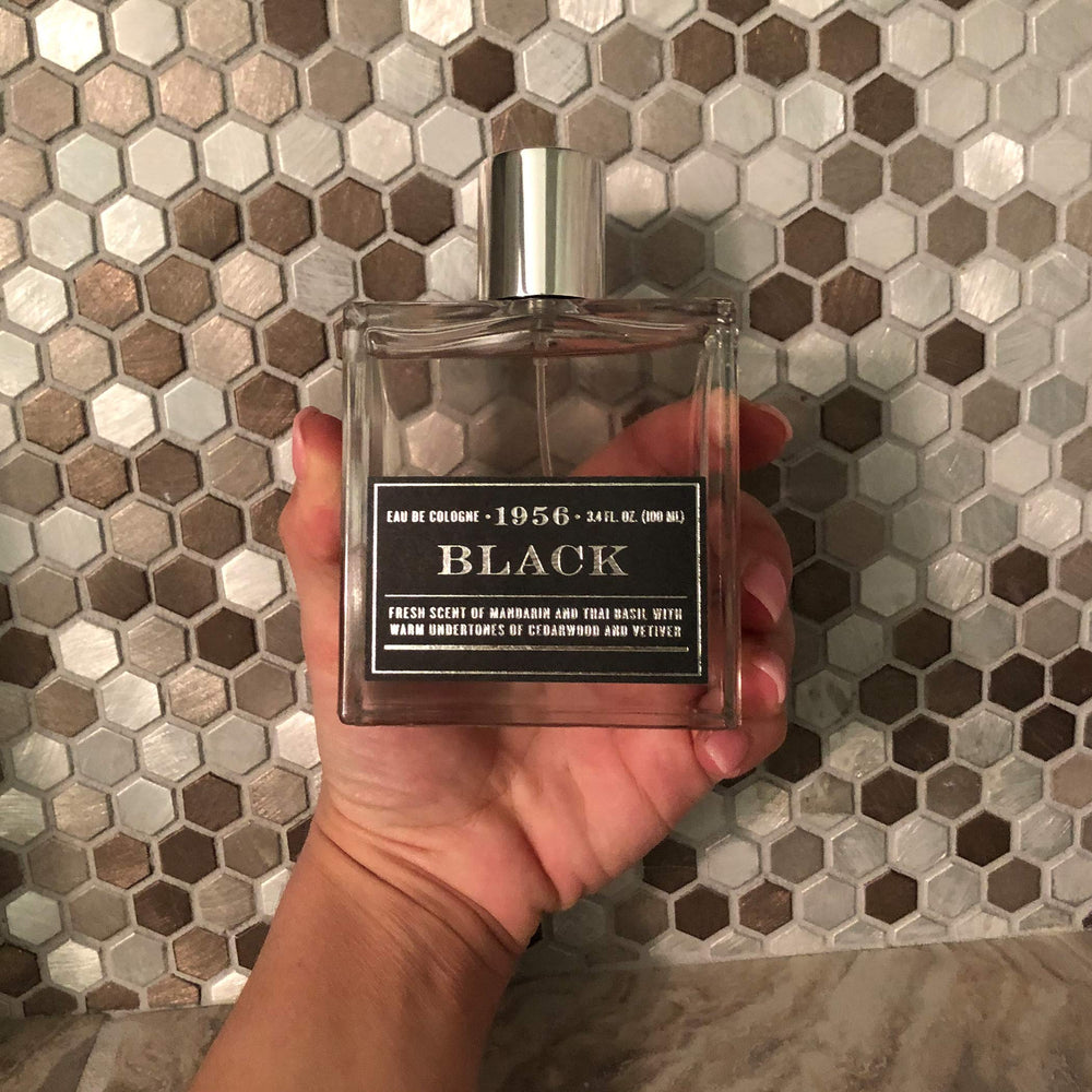 Tru Fragrance Beauty 1956 Collection Black spray action captures quick, even fragrance release.