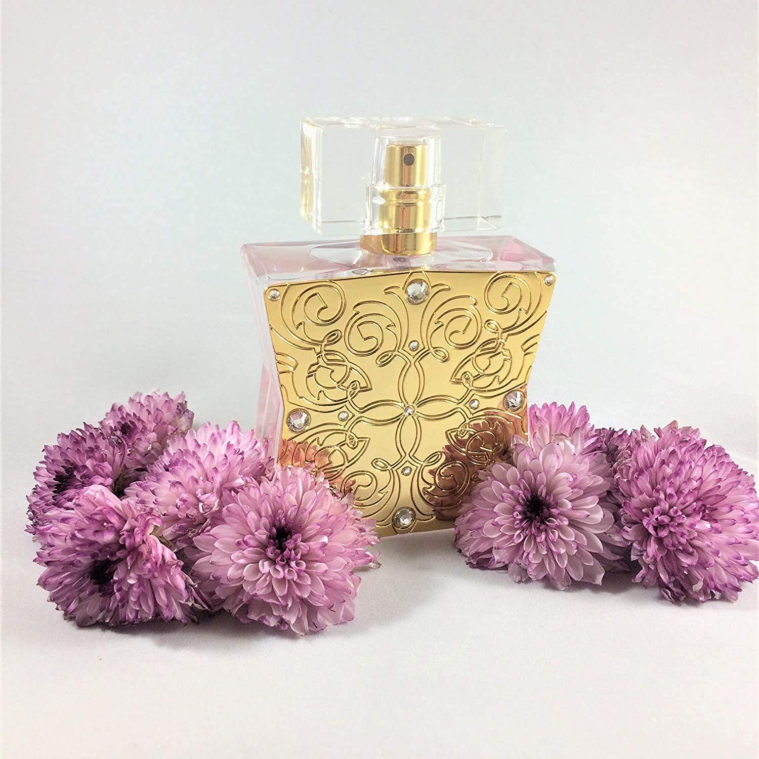 Tru Western Lace gift-packaging signals premium gift option