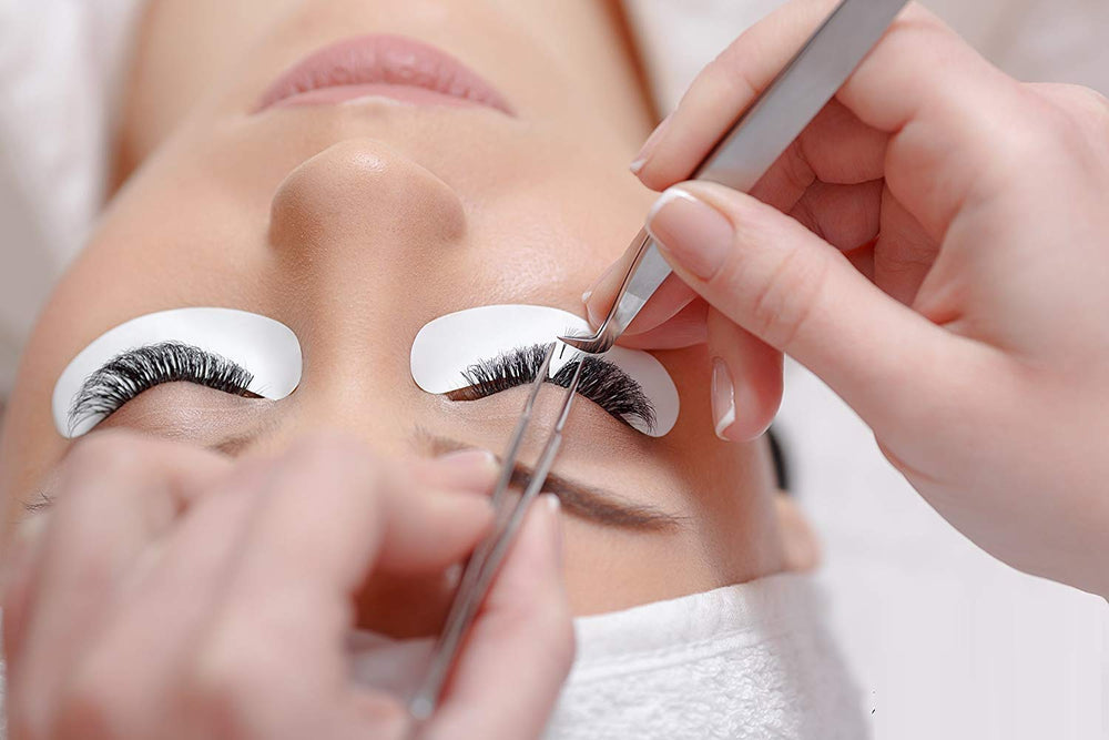 TUBeauty Sky Glue S packaging photo for professional lash kits.