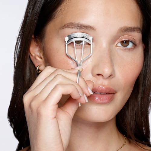 Tweezerman Curl 60 wide-opening reaches every lash easily.