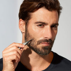 Tweezerman G.E.A.R. SplinterTweezer tapered tips enable precise extraction.