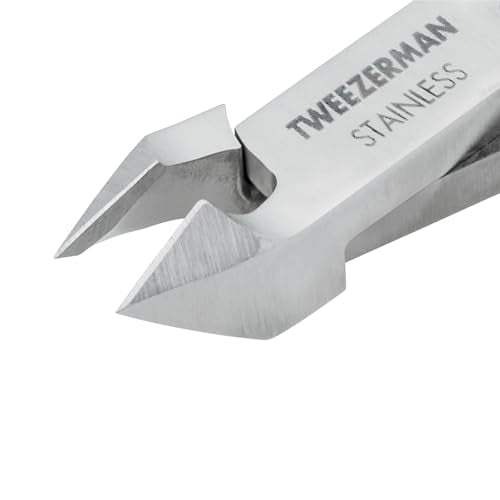 Tweezerman Great Grip Cuticle Nipper textured grips reduce slippage during trimming