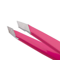 Tweezerman Mini Slant Tweezer aligned tips closeup ensures consistent hair removal