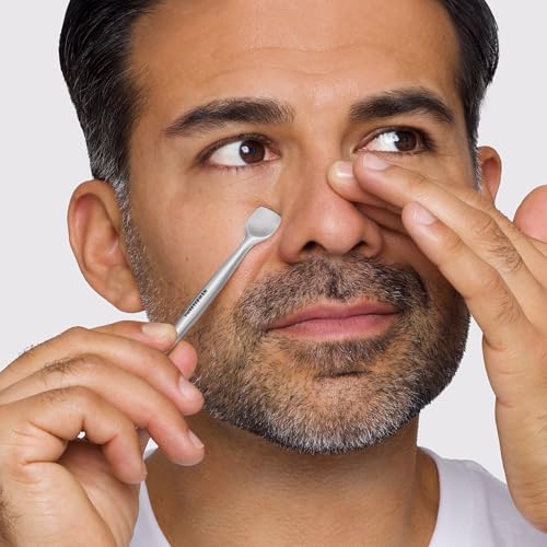Tweezerman Pore Prep Tool nose-use closeup shows small end for nose areas.