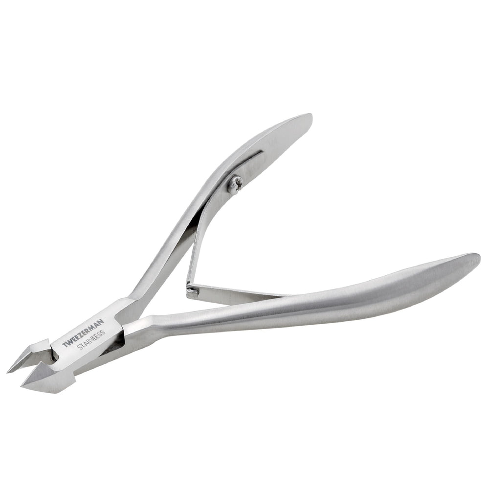 Tweezerman Rockhard Cuticle Nipper close-up blade highlights sharp tips for precise cuticle trimming.