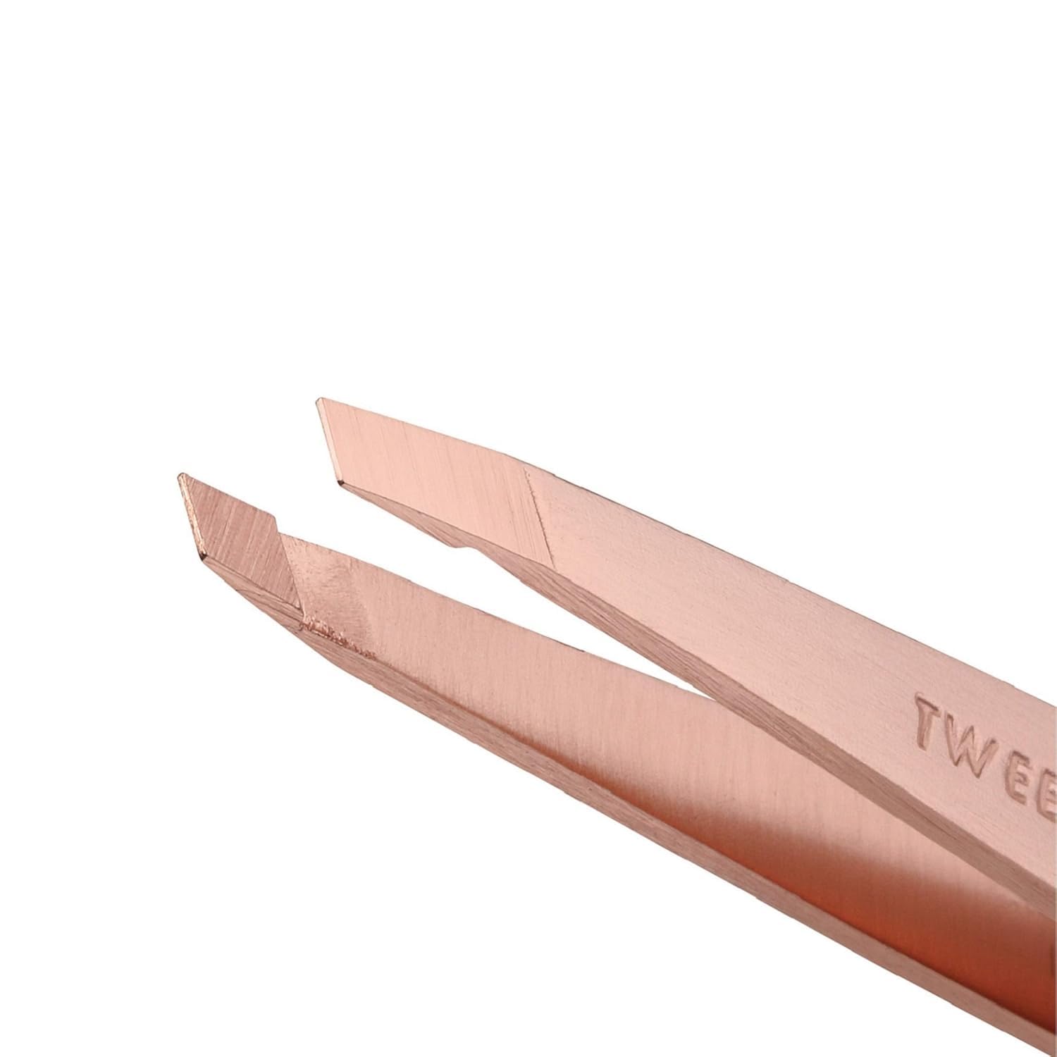 Tweezerman Rose Gold Petite Point Tweezer removes fine hairs precisely.