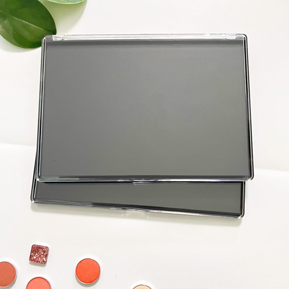 UDTIP gift-ready palette suits beauty lovers and professionals