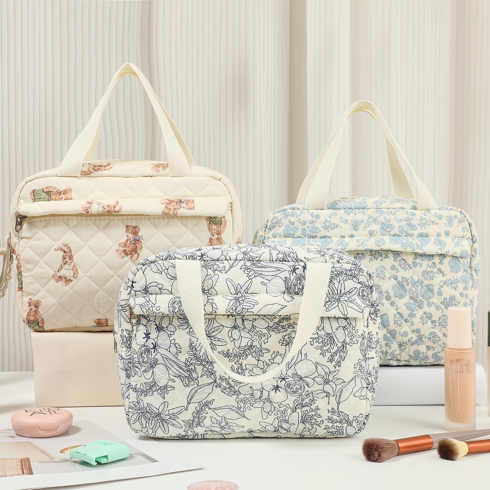 uekeboag foldable quilted bag with stitching detail saves space when traveling