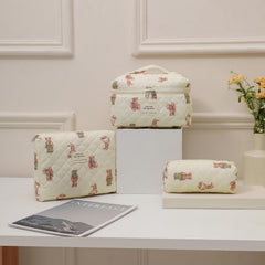 uekeboag quilted makeup bag lightweight design ideal for easy packing and travel.